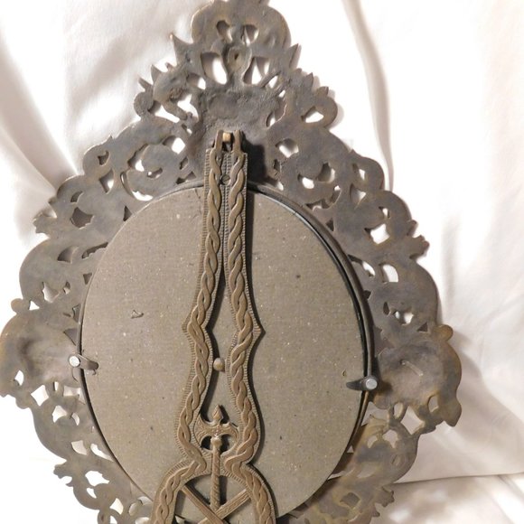 VINTAGE MEDIEVAL THEME BRASS MIRROR SWORDS AND SHIELDS DESIGN - Picture 6 of 16